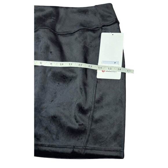 Lululemon Scuba High-Rise Mini Skirt Velvet Size XS Black W8AL9S NWT - Picture 9 of 13